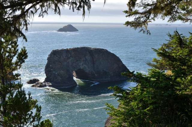 Arch Rock on the south Oregon coast. Arch Rock on the south Oregon coast.